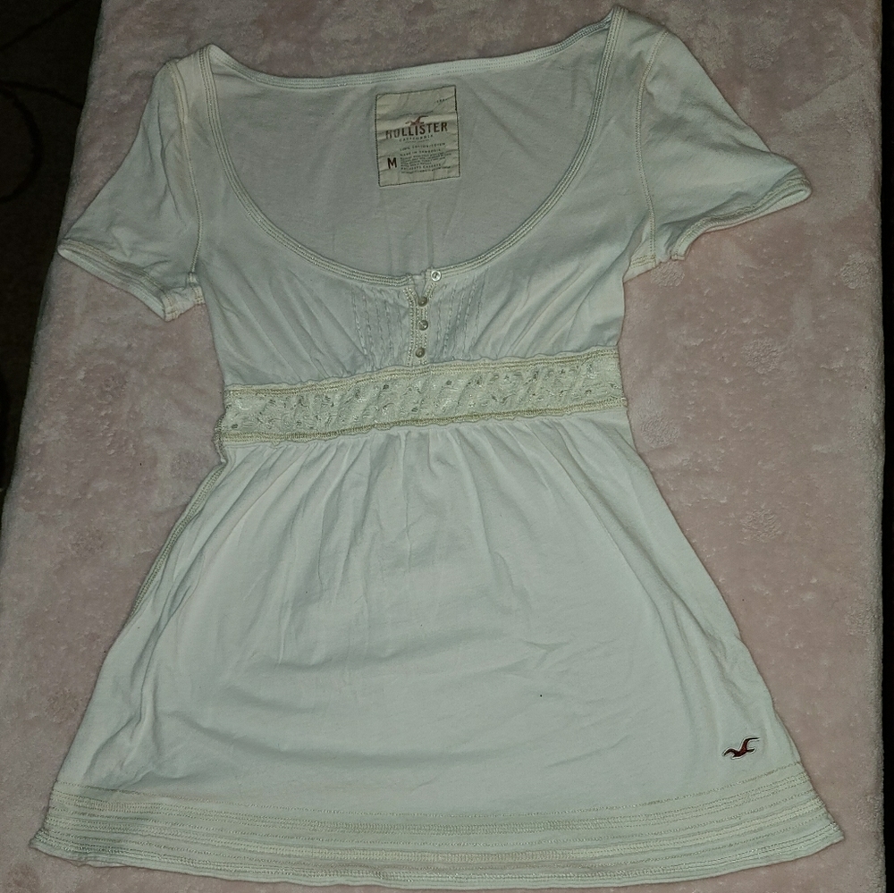 Hollister top